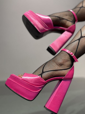 ローズレッドサテンハイヒールサンダル ピープトゥ プラットフォーム オープントゥ チャンキーヒール プロムシューズ 2025