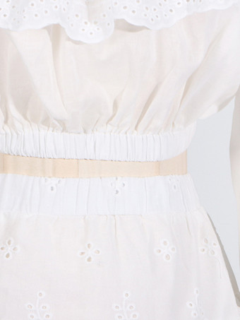 ホワイトのツーピースコーデセット（フリルトリムのクロップトップとティアードスカート）レディース夏コーデ 2025