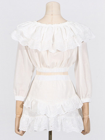 ホワイトのツーピースコーデセット（フリルトリムのクロップトップとティアードスカート）レディース夏コーデ 2025