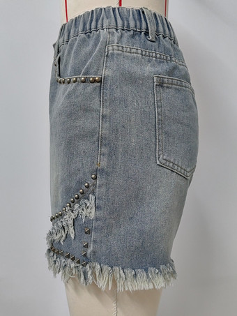 切りっぱなしの裾にスタッズディテールを施したデニムショートパンツ レディース カジュアル ショートパンツ 2025