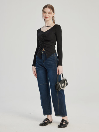 ステッチディテール付きダークブルージーンズ 春のレディースボトム 2026