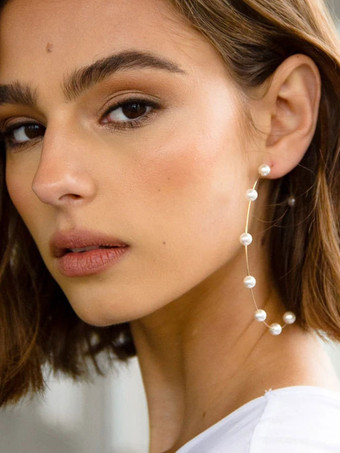 女性のための誇張されたパールフープイヤリング 2025