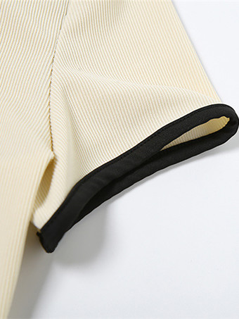 コントラストのあるツーピースコーデセット クロップトップとミニスカートの夏コーデ（レディース 2025年版）