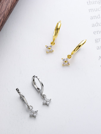 女性のための小さな花のイヤリング 2025