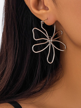 シルバー 女性のためのシンプルな花の形のイヤリング 2025