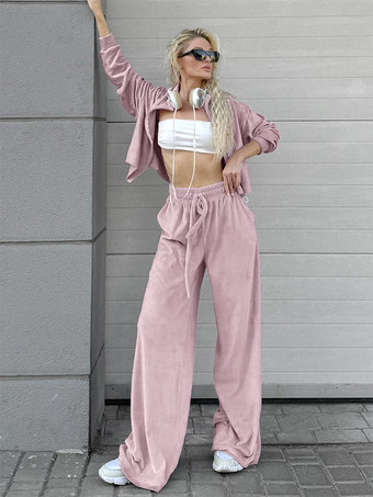 ピンクベルベットのツーピースコーデセット ジップアップトップスとワイドレッグボトムス レディース 春コーデ 2025