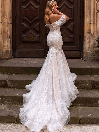 マーメイドウェディングドレス レースドレス スウィートハートネック ナチュラルウエスト レース トレーン付き ブライダルガウン