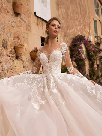 ウェディングドレスデザインネックラインロングスリーブトレーンチュールブライダルガウン