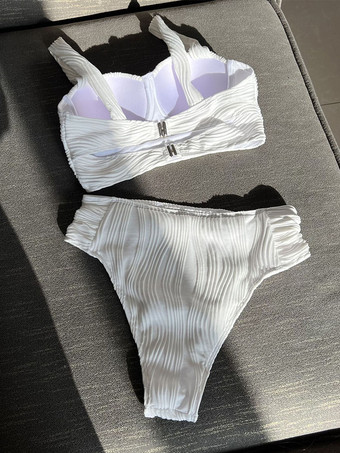 テクスチャード生地のツーピース水着 2025年夏