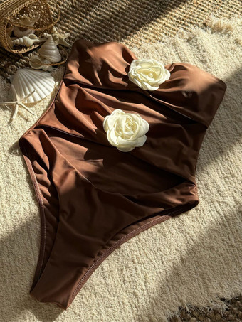 2025年夏向け3Dフラワーデコレーション付きストラップレスカットアウトワンピース水着