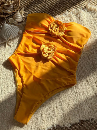 2025年夏向け3Dフラワーデコレーション付きストラップレスカットアウトワンピース水着