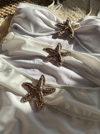 2025年夏向けヒトデ装飾付きカットアウトワンピース水着