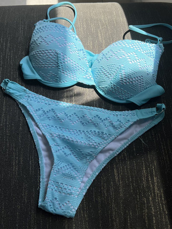 2025年夏向けボヘミアン中空柄ビキニツーピース水着