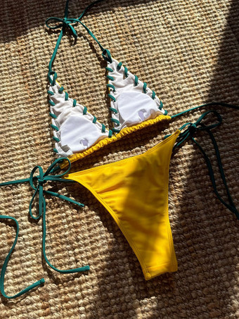 2025年夏向けコントラストカラーのセクシーなホルタービキニ