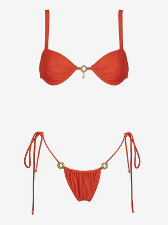 2025年夏のビーチに最適なメタルデコレーションの赤いセクシーなビキニ水着