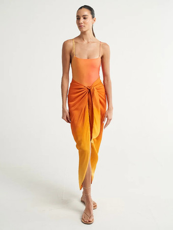 オレンジグラデーションワンピース水着とビーチサロンスカートカバーアップセット 2025