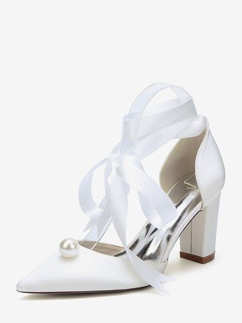 アイボリー サテンチャンキーヒールウェディングシューズ、ポインテッドトゥパールレースアップブライダルシューズ