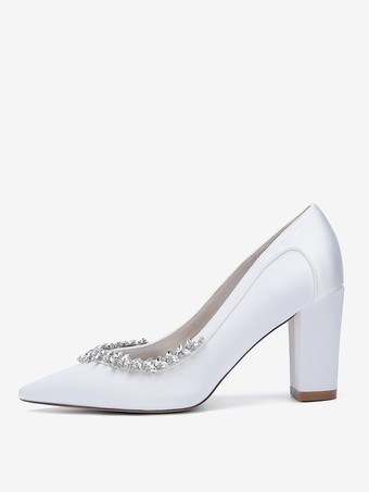 サテンのウェディングシューズ、ポインテッドトゥ、ラインストーン、チャンキーヒールのブライダルシューズ