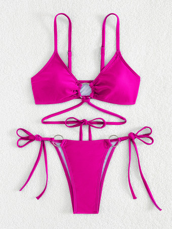 フロントリングディテールの無地ビキニ、調節可能なサイドタイ付き、2025年夏