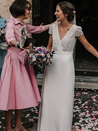 ボヘミアンウェディングドレス レース レース ボールガウン スイープ ナチュラルウエスト ウェディングドレス 機能的なボタン 半袖 Vネック アイボリー