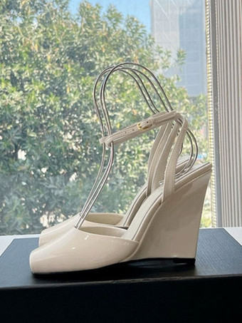 ホワイト ブラックウェッジパンプス、ピープトゥ、アンクルストラップ、ウェッジシューズ（レディース）