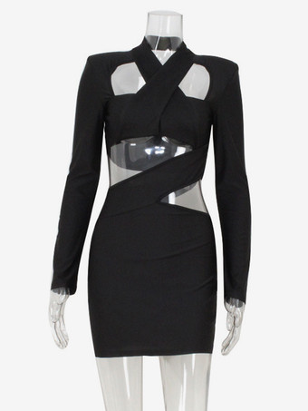 2025年の夜のお出かけにぴったりの、ブラックの長袖カットアウトボディコンミニドレス