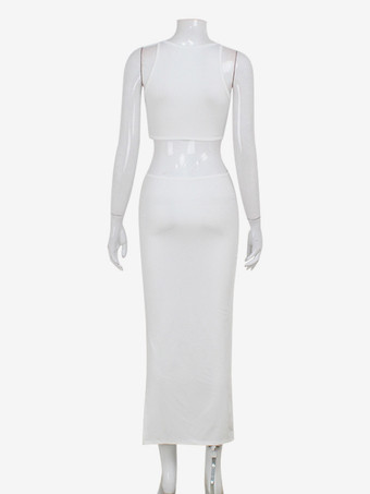 2025年の夜遊びにぴったりの、ノースリーブのセクシーなカットアウトマキシクラブドレス