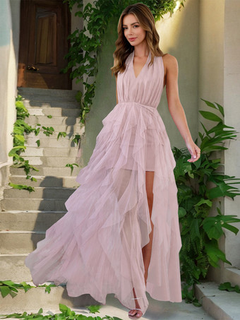 ホルターネックのフリル付きマキシ丈パーティードレス（ハイスリット＆ディープVネック）2025