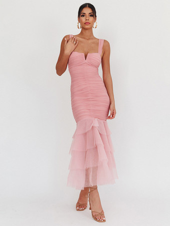 ピンクソフトピンクのフリル付きパーティードレス（裾にフリル、ノースリーブ、マキシ丈）レディース 2025