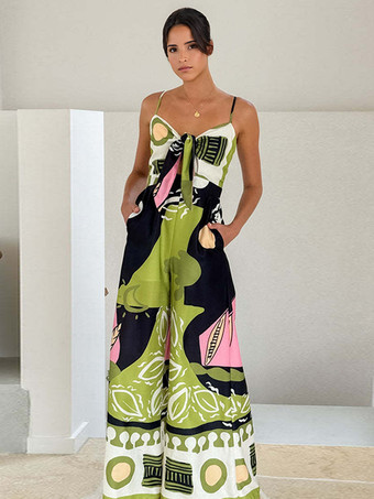 抽象的なプリントのジャンプスーツ 細いストラップでウエストを絞った夏のレディースコーデ 2025