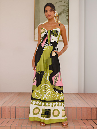 グリーン 抽象的なプリントのジャンプスーツ 細いストラップでウエストを絞った夏のレディースコーデ 2025