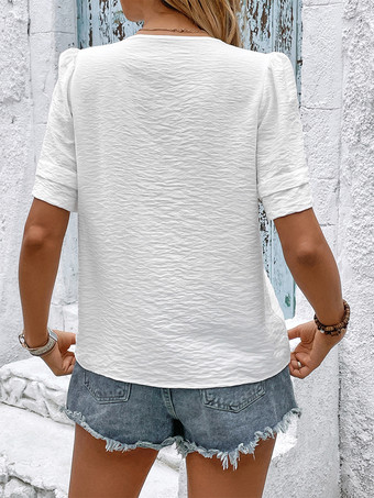 レース刺繍とボタンフロントの白いVネックブラウス 2025