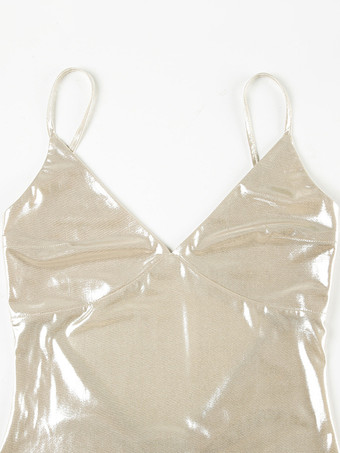 深めのVネックが映える、光沢のあるマーメイドプリーツマキシパーティードレス 2025