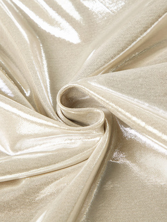 深めのVネックが映える、光沢のあるマーメイドプリーツマキシパーティードレス 2025