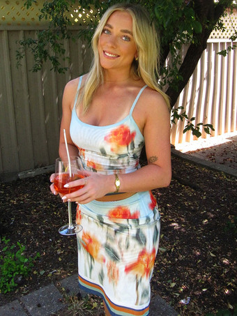 花柄ツーピースコーデセット クロップドキャミソールとカラフルなトリムアクセントのミディスカート 2025