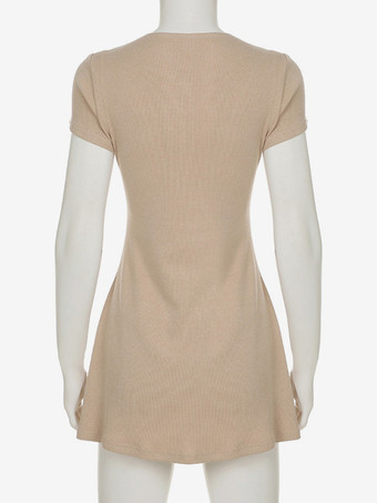 半袖Vネックニットミニドレス（ボタンダウンフロント）2025