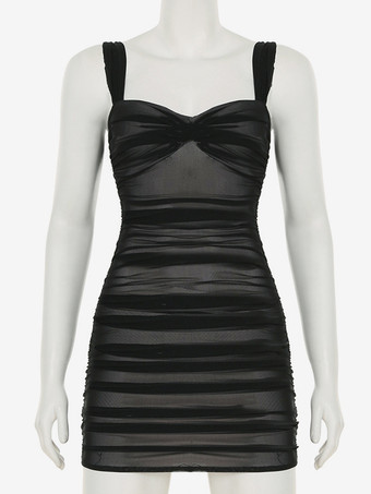 ハート型ネックラインのルーシュボディコンミニドレス（ブラック、2025年）