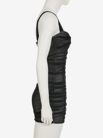 ハート型ネックラインのルーシュボディコンミニドレス（ブラック、2025年）