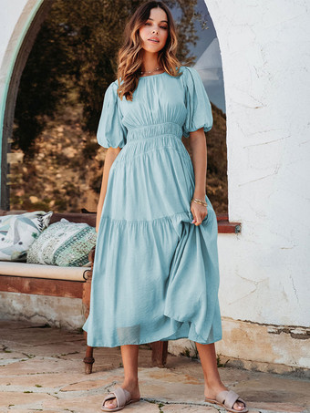 ソフトピンクのふわふわ半袖レイヤードミディボヘミアンドレス 2025