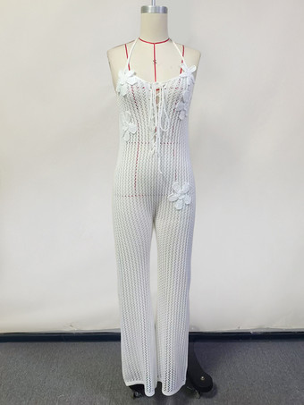 2025年夏にぴったりの、ホワイトクロシェ編みのジャンプスーツ（ホルターネック、タイフロント）ビーチウェア