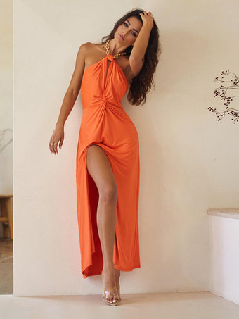 オレンジのホルターネックロングドレス（ハイスリット＆ウエストノット付き）2025