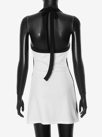 コントラストカラーのホルターネックミニドレス（レディース）2025