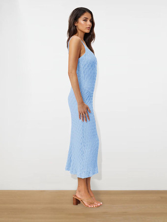 2025年夏向けレースミディストラップドレス