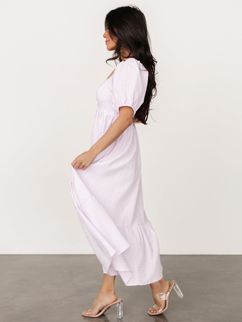 2025年夏にぴったりのパフスリーブストライプミディワンピース