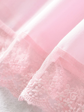 2025年夏にぴったりのソフトピンクのレーストリムミニドレス