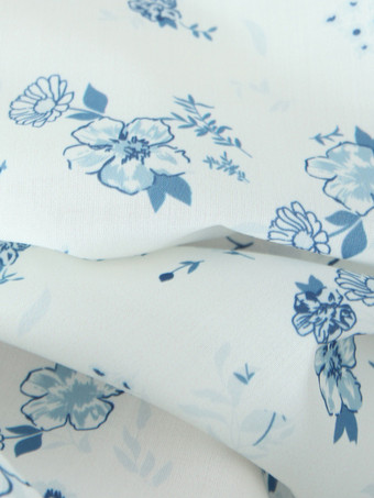 ハイスリット入りフローラルプリントミディドレス 2025