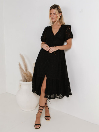 パフスリーブ、Vネックラインのレースミディドレス 2026