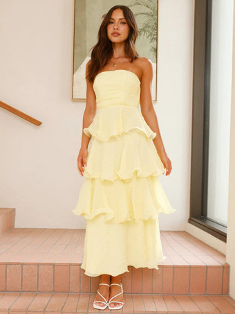 イエローバターイエローのストラップレス レイヤード ラッフル シャーリング ロングドレス（2025年夏）