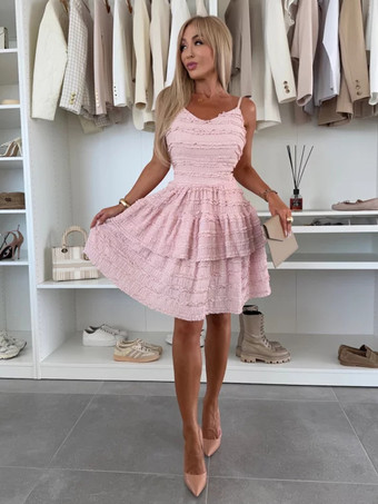 ピンクレースフリルミディ丈スリップドレス（Vネック、レイヤードスカート付き）2025