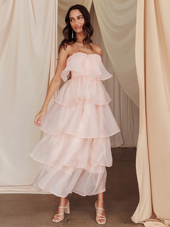 ピンク2026年夏のパーティーにぴったりな、ソフトピンクのフリル付きレイヤードマキシドレス